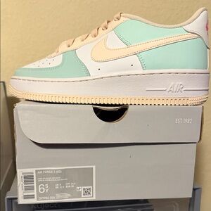 Nike Kids Air Force 1 Low - Mint Green & Peach